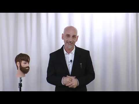 Florin Harsan prezentând un tutorial