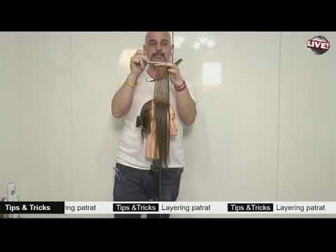 Florin Harsan demonstrând layering pe manechin